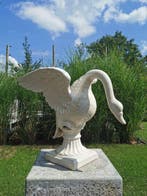 Beeldje - A standing swan - IJzer, Antiek en Kunst