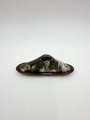 Japanse suiseki kijksteen met houten daiza 10 cm - Begin 20e