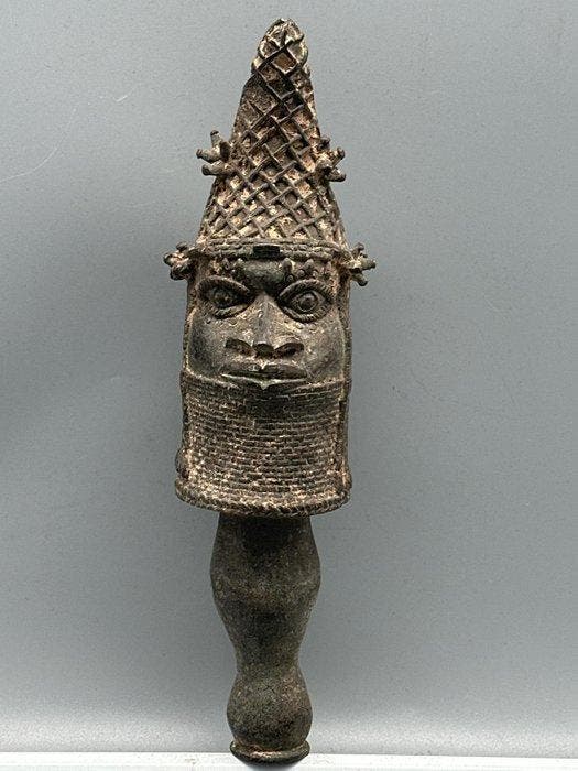 Baton de commandement Ifé en Bronze - Beeld - Koninklijke, Antiek en Kunst, Kunst | Niet-Westerse kunst