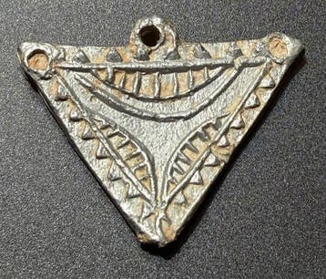 Époque Viking Plomb Magnifique amulette apotropaïque des