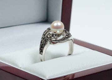 - Argent 835 - perles Akoya - marcasite - Ensemble de bijoux