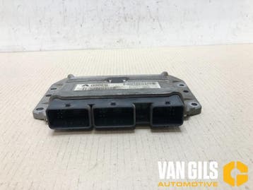 Computer Motormanagement Renault Megane Scenic O246585, Nieuw