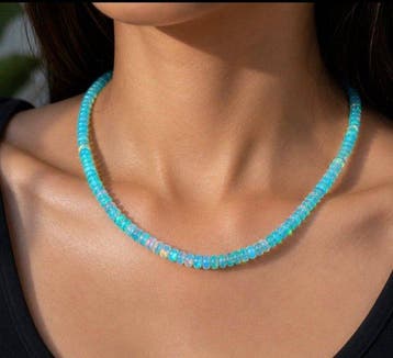 Elektrisch blauw Ethiopisch opaal ketting – geslepen, Verzamelen