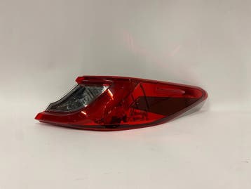 Toyota Camry X XV80 25- rechter LED achterlicht, Verzenden