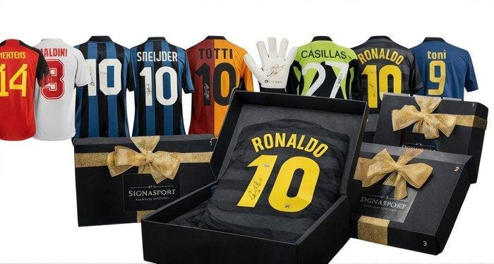 Voetbal Europees kampioenschap - Football Mystery Box ~, Verzamelen, Overige Verzamelen