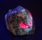 157 g 5.10 x 4.40 cm AA Ruby in Zoïsite magisch Tanzania UV-