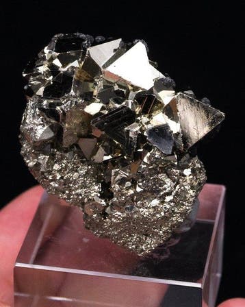 (CLASSIQUE PÉRUVIEN) PYRITE DORÉE Spécimen - Hauteur : 3.5, Collections