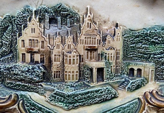 Wilhelm Schiller & Sohn - Relief, Onbekend - 3 cm - Faïence,, Antiquités & Art, Antiquités | Verre & Cristal
