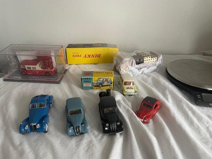 Corgi, Dinky Toys, Brumm 1:43 - Modelauto (8) - Morris, Hobby & Loisirs créatifs, Voitures miniatures | 1:5 à 1:12