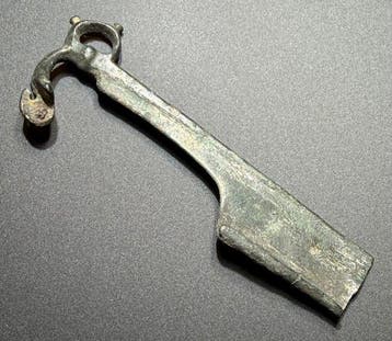 Romain antique Bronze Grande fibule ailée avec un bel, Antiek en Kunst