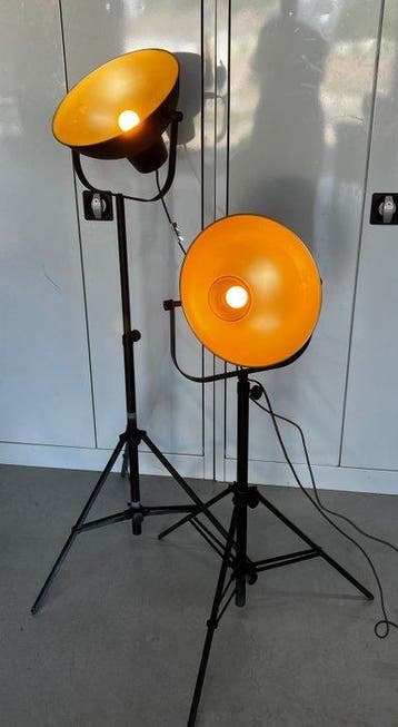 Lampadaire (2) - Lampe sur pied industrielle noire,
