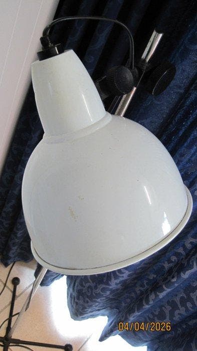 BOFA - Lampadaire de lecture - Acier, aluminium, plastique -, Antiquités & Art, Antiquités | Assiettes décoratives & Carrelages