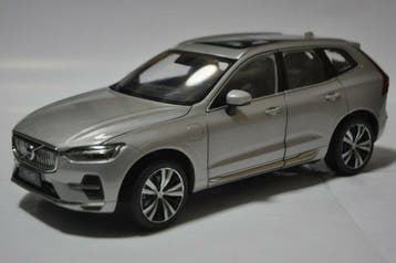 Paudi Model 1:18 - Modelauto - Volvo XC60 - 2022, Nieuw