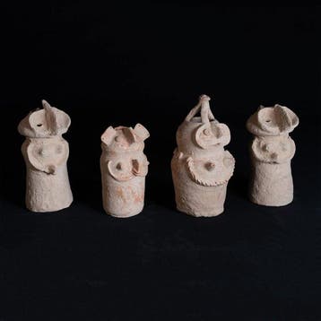 Indus Vallei Terracotta Set van 4 zeldzame votieve beeldjes,