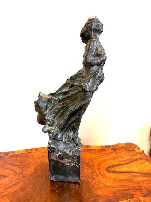 Gennaro Filosa (XX) - Buste, Figura Liberty - 60 cm -, Antiek en Kunst, Antiek | Keramiek en Aardewerk