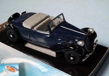 Solido 1:18 - Modelauto - Citroën Traction 11 CV, Nieuw