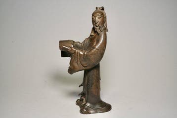 Bronzen figuur van een geleerde uit de 18e–19e eeuw