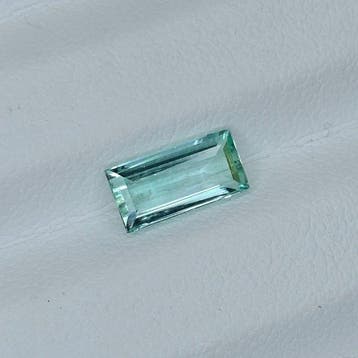 Sans prix de réserve Émeraude - 1.30 ct - International, Nieuw