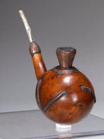 Pipe à tabac – Luba – R.D. Congo – Bois et métal – Milieu du