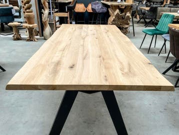 Eiken tafel | Tafelblad | Boomstam - recht | RUIME VOORRADEN, Eikenhout, Vijf personen of meer, Landelijk, modern, tijdloos, Nieuw
