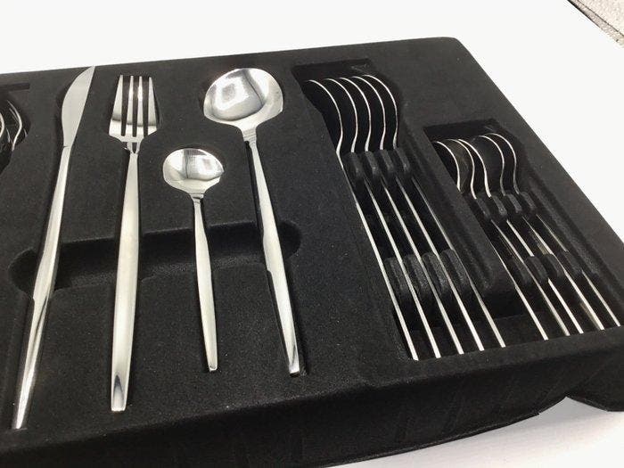 Bestekset voor 6 personen - Collection Qualität &, Antiquités & Art, Antiquités | Meubles | Tables