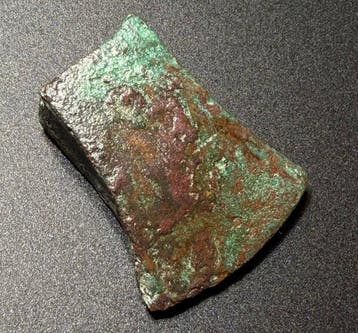 Keltisch Brons Zeer zeldzame amulet, vormgegeven als een