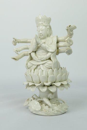 Dehua-wit porselein veelarmige Guanyin-standbeeld -