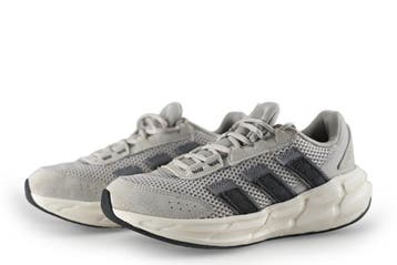 Adidas Sneakers in maat 37 Beige, Kleding | Dames, Beige, Zo goed als nieuw, Sneakers, Verzenden