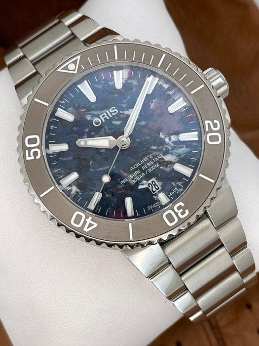 Oris - Aquis Date Upcycle Automatic - 01 733 7766 4150-Set -, Handtassen en Accessoires, Horloges | Heren