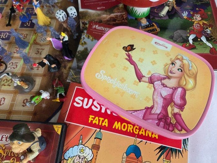 Themacollectie - 64 x Bijzondere verzameling Efteling items,, Antiek en Kunst, Antiek | Speelgoed