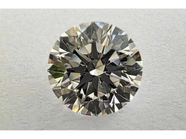 Veiling - Diamant briljant 0.40 crt ( IGI gecertificeerd ), Handtassen en Accessoires, Edelstenen