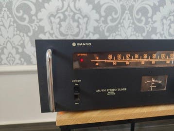 Sanyo - FMT 401K Tuner