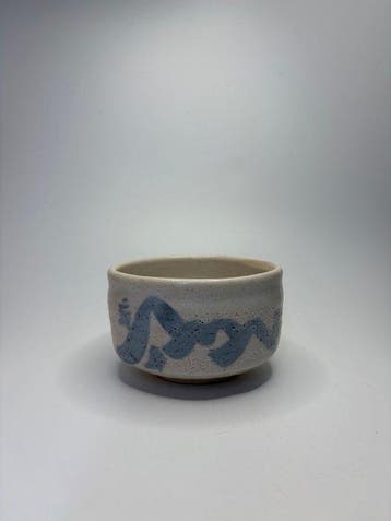 Japanse Shino-porselein Theekop – Blauwijzer Schilderij –