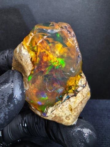 136cts Crystal Opal Specimen Ruw- 27 g