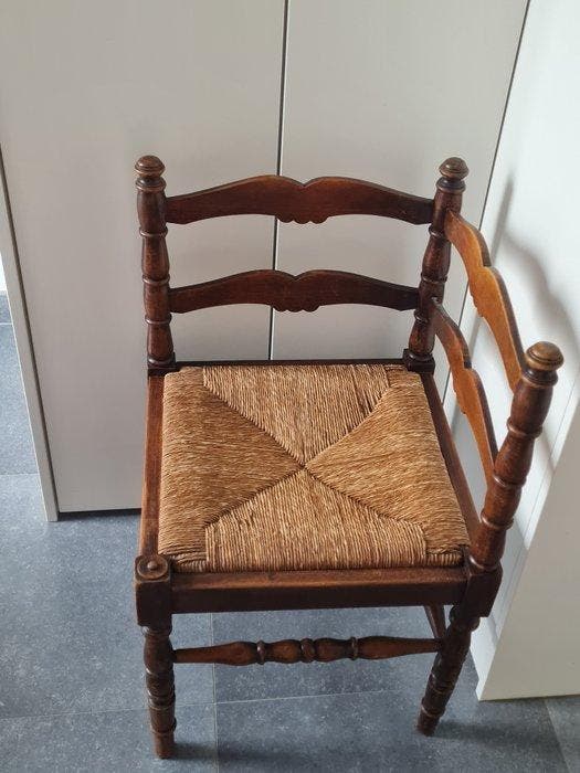 Stoel - prachtige authentieke hoekstoel - biezen - hout, Antiquités & Art, Curiosités & Brocante