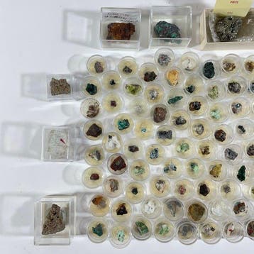 Natuurlijke Micromount-collectie - Meer dan 100 specimens,, Verzamelen