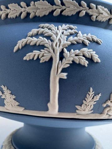 Wedgwood - Centre de table - Biscuit de porcelaine -