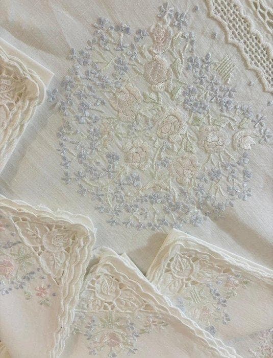 Tafelkleed (13) - 260 cm - 160 cm - Ricamo Intaglio, Antiquités & Art, Tapis & Textile