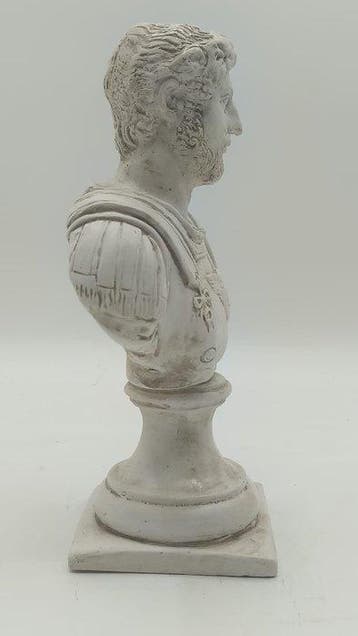 sculptuur, Adriano - 30 cm - marmerpoeder