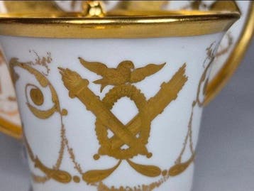 A fine Nymphenburg Biedermeier porcelain cup around 1820-30