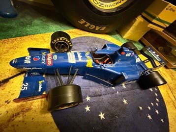 1:8 - Modelauto - Lotus Mugen Honda JS 41 Martin Brundle -