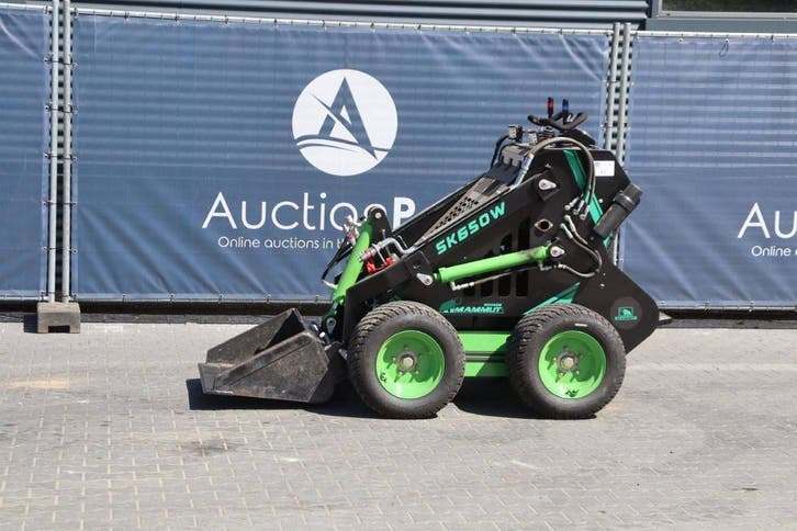 Veiling: Schranklader Mammut SK650W Benzine 15kW 2025, Articles professionnels, Machines & Construction | Grues & Excavatrices