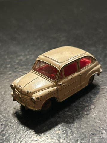 Dinky Toys - Speelgoedauto Fiat 600 - 1950-1960 - Frankrijk, Nieuw