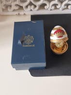 Fabergé ei - Fabergé-imperiaal ei met kroon en bloem,, Antiek en Kunst