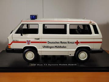 KK-Scale 1:18 - Bus miniature - VW Bus T3 Syncro Rotes Kreuz