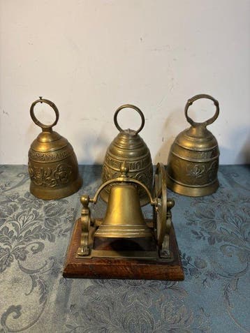 Decoratieve bel (4) - Dinanderie-lot: 3 kloosterklokken van, Antiek en Kunst