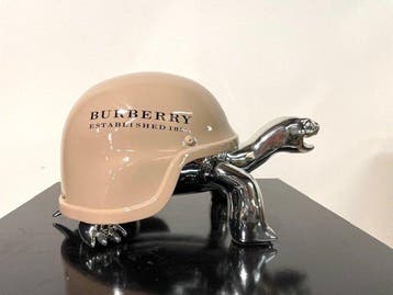 Van Apple - The Silver Peace Turtle - Burberry