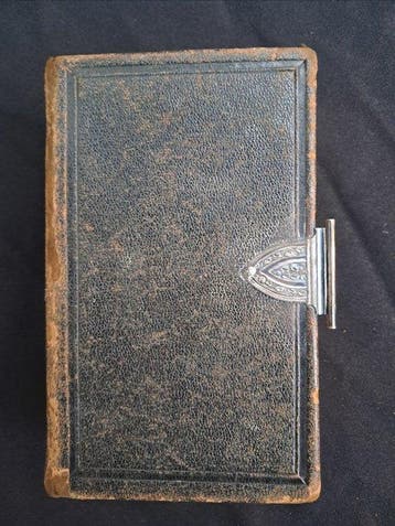 Mooie bijbel met zilveren sluitwerk - 1836