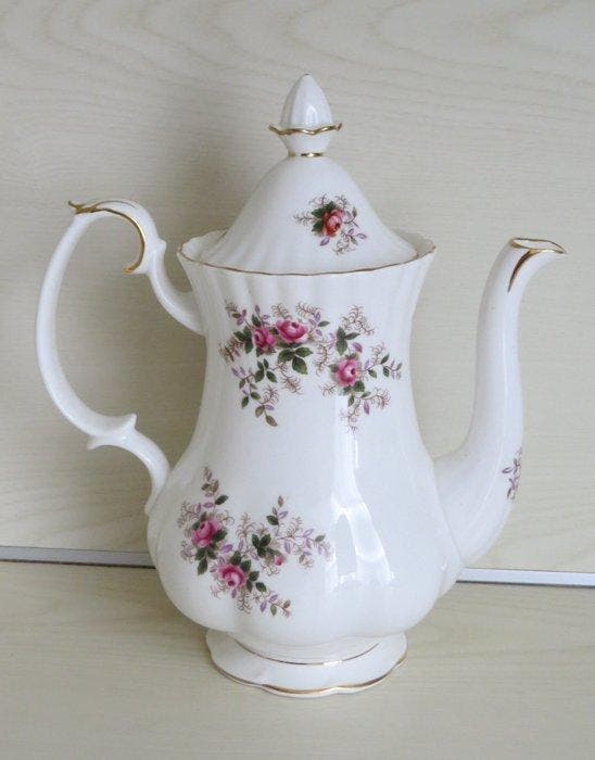 Royal Albert - Koffieservies voor 4 - Porselein - Met Grote, Antiek en Kunst, Antiek | Meubels | Tafels