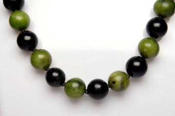 Jade - Jade vert et onyx noir - Collier - Verrou en argent